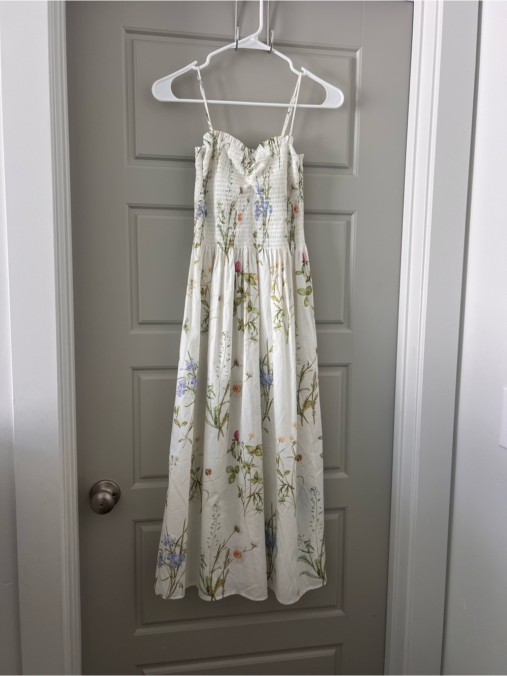 H&M Smocked Sundress midi women size S- White with wildflower Print NWOT